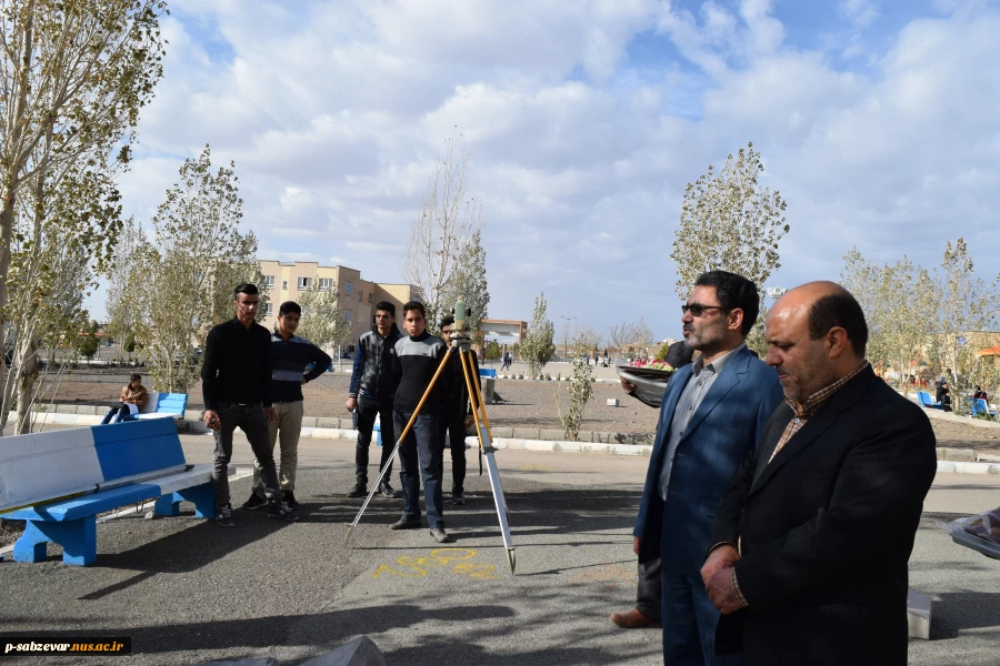 حضور ریاست ومعاونین دانشکده درکلاسهای درسی بمناسبت 16 آذر روزدانشجو