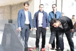 غبارروبی و اهداء شاخه گل به مزار شهدای گمنام توسط مسئولین ، کارکنان و دانشجویان به مناسبت دهه مبارکه فجر