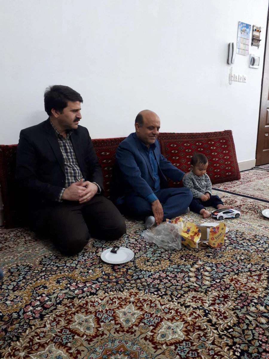 دیدار ریاست و همکاران دانشکده های فنی سبزوار با خانواده 
معزز شهید مدافع حرم مهدی موحدنیا در روز جانباز