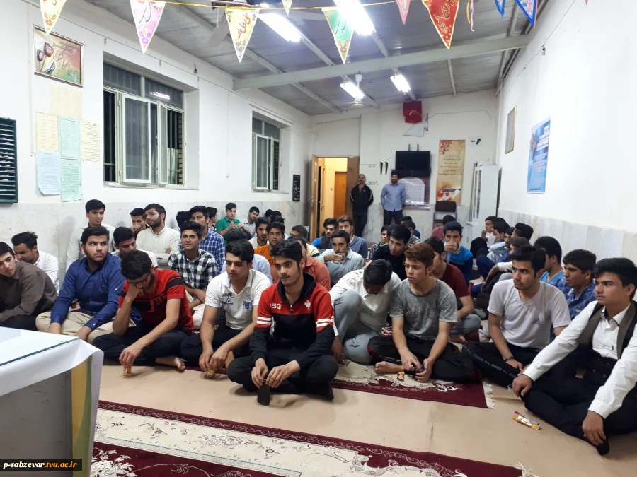 برگزاری جلسه پرسش و پاسخ ریاست محترم دانشکده های فنی سبزوار با دانشجویان ساکن خوابگاه شهید علم الهدی