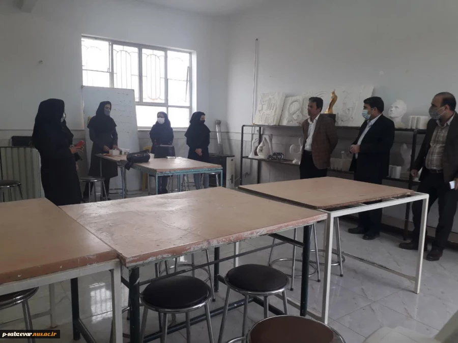 بازدید ریاست محترم دانشکده های فنی و حرفه ای سبزوار از روند حضوری شدن کلاس های آموزشی
 2