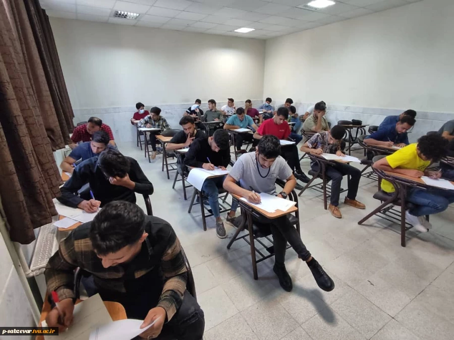 برگزاری امتحانات حضوری  پایان ترم بعد از دو سال وقفه در قاب تصویر 4