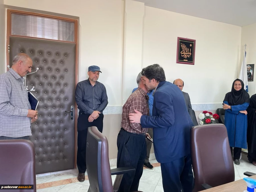 برگزاری جلسه تکریم و تجلیل از کارکنان نمونه دانشکده های فنی و حرفه ای سبزوار  2