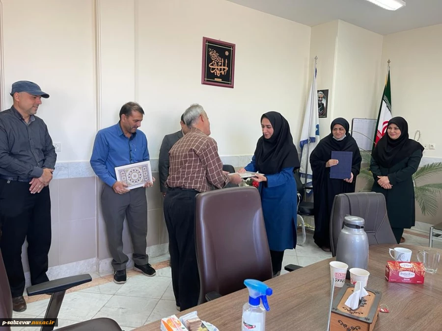 برگزاری جلسه تکریم و تجلیل از کارکنان نمونه دانشکده های فنی و حرفه ای سبزوار  3