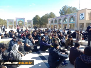 مراسم معنوی بدرقه و اعزام دانشجویان به اردوی راهیان نور برگزار شد
 3