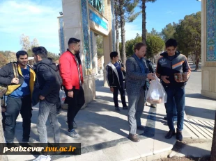 مراسم معنوی بدرقه و اعزام دانشجویان به اردوی راهیان نور برگزار شد
 4