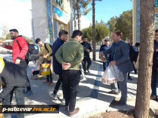 مراسم معنوی بدرقه و اعزام دانشجویان به اردوی راهیان نور برگزار شد
 7