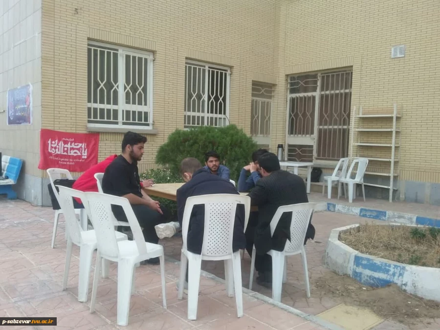 پاسخ به شبهات شرعی و دینی دانشجویان همزمان با روز ولادت حضرت علی اکبر (ع) و روز جوان  2