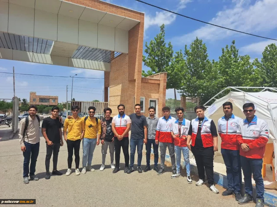 برپایی ایستگاه سلامت به مناسبت هفته جهانی صلیب سرخ و هلال احمر  5