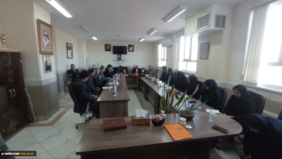 برگزاری جلسه مشترک با حضور جناب آقای دکتر سلطانی نسب مدیرکل محترم آموزشی، جناب آقای دکتر شمامی معاون محترم مدیرکل دانشجویی، جناب آقای مهندس دیواندری نماینده محترم نظارت و ارزیابی و جناب آقای مهندس حسینی‌مقدم نماینده محترم مدیرکل امور اداری دانشگاه فنی و ح