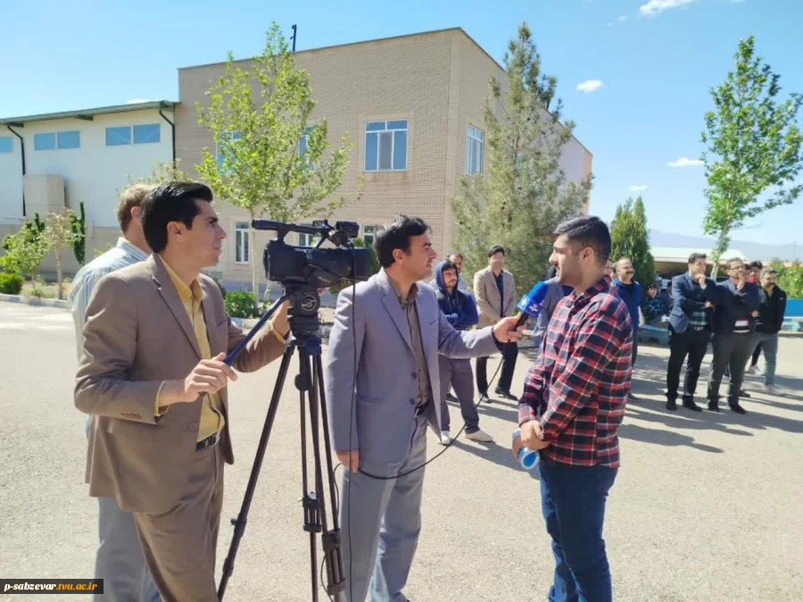 برگزاری تجمع کارکنان ، اساتید و دانشجویان آموزشکده فنی پسران سبزوار در حمایت از دانشجویان و اساتید آزادی خواه آمریکا 2