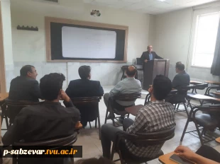 حضور کارآفرینان برتر شهرستان سبزوار در کلاس درس کارآفرینی و دیدار با دانشجویان 2